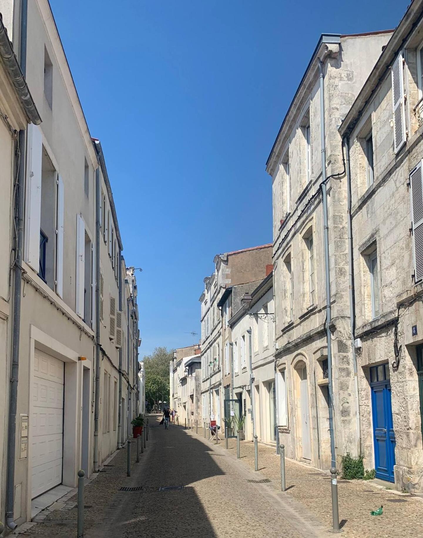 Escapade Vintage Avec Terrasse En Centre Historique Apartman La Rochelle  Kültér fotó