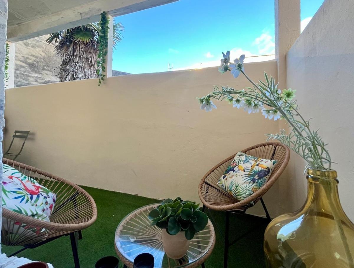 Escapade Vintage Avec Terrasse En Centre Historique Apartman La Rochelle  Kültér fotó